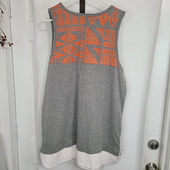 Squrre Zero Woman's Sleeveless Tank Top, Size: XL Color: Grey with color pattern - Picture 15 of 16